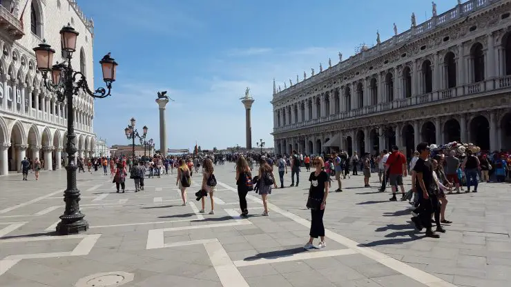 Best things to do in VENICE Italy - 21 Romantic Places!