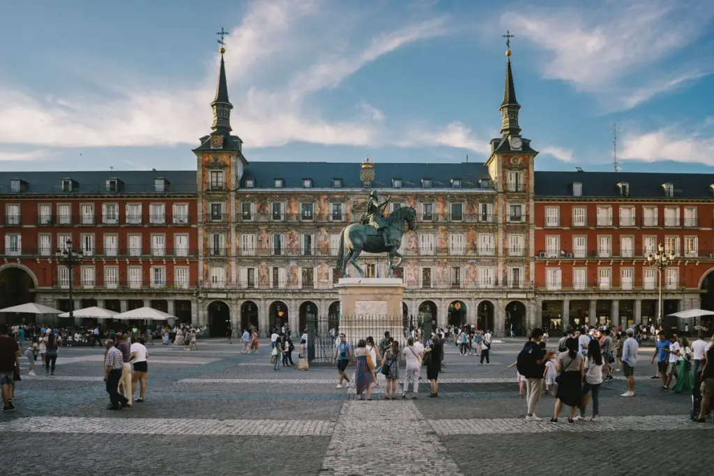 Amazingly stunning European squares - Plaza Mayor, Madrid